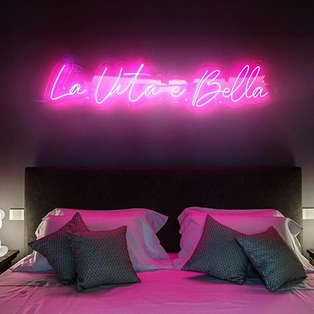 Vitrum - Como Luxury Suites Oda fotoğraf